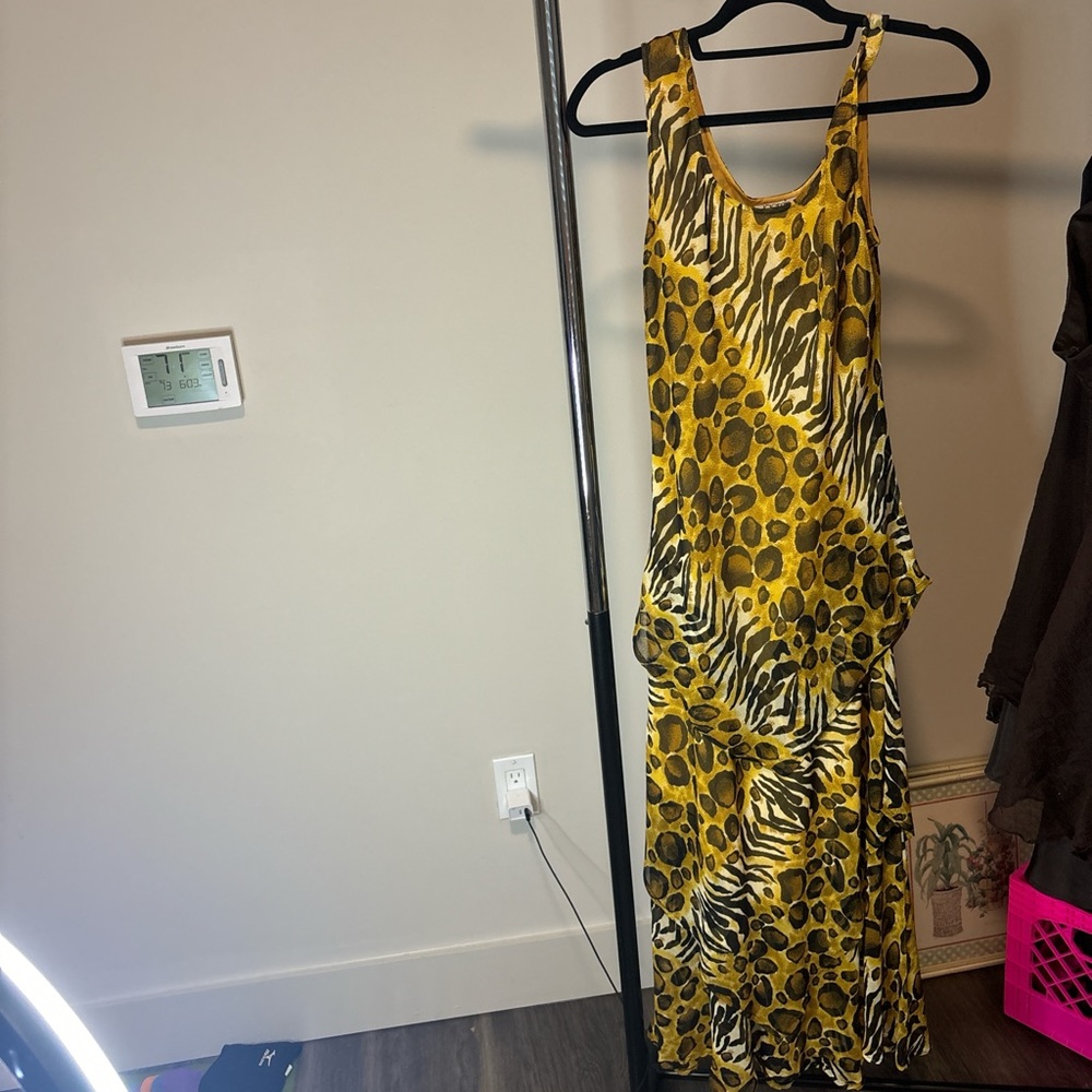 Jasmine Yellow and Black Sleeveless Maxi Sundress